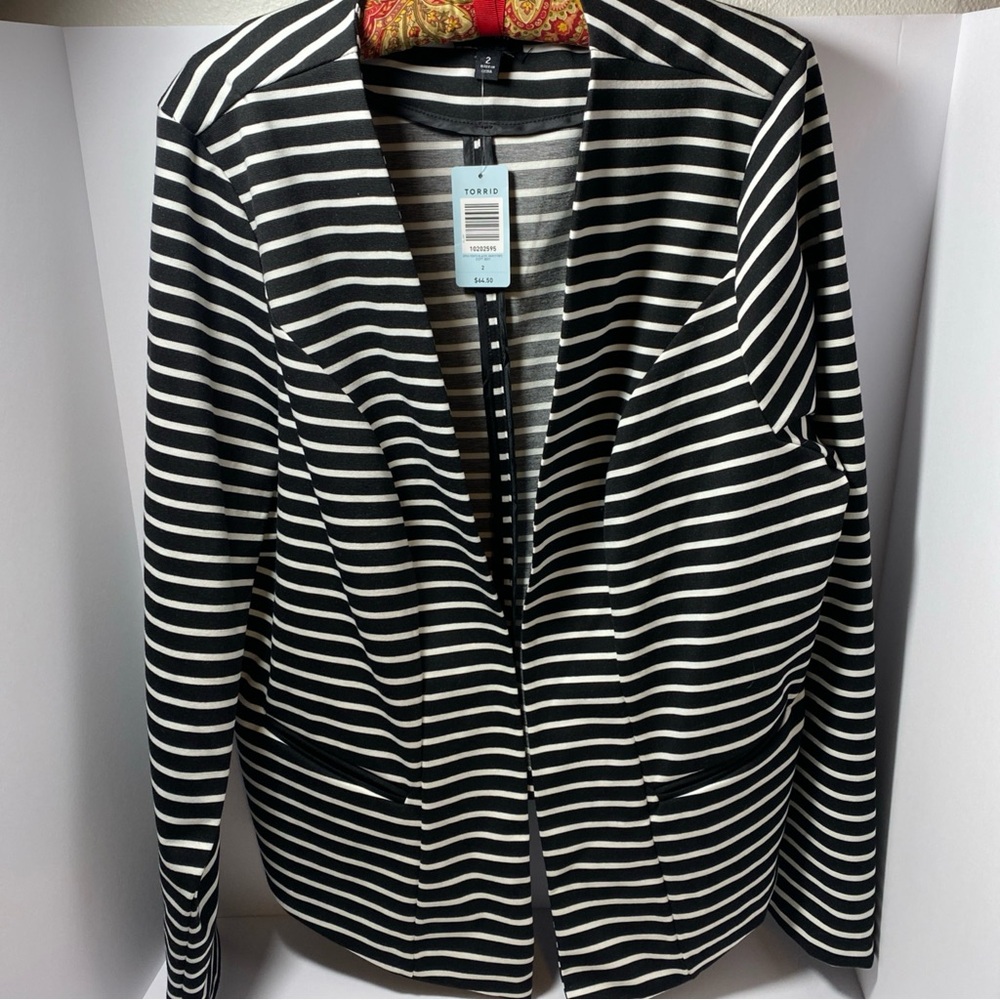 Torrid Black and White Striped Blazer Classic Nautical Design size 2‎ = 2x plus